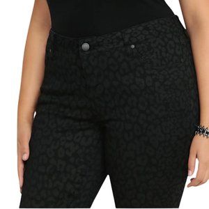 TORRID SKINNY JEAN - BLACK LEOPARD Regular Size 22